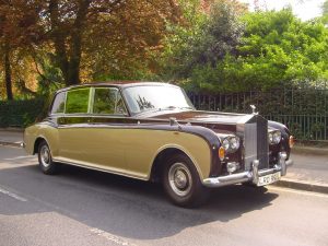 royal-car-of-king-rama-10-rolls-royce-phantom-vi