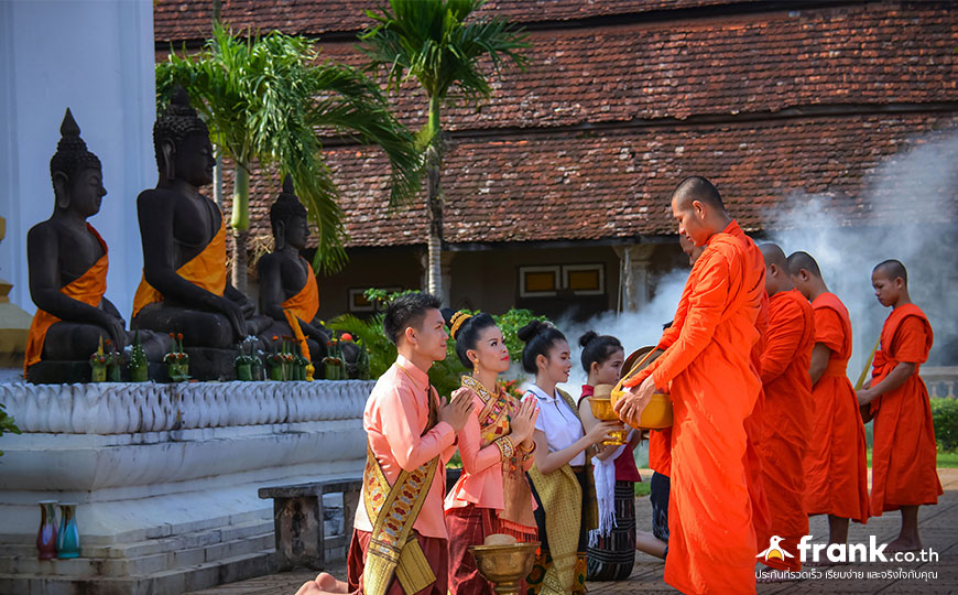 บุญข้าวประดับดิน